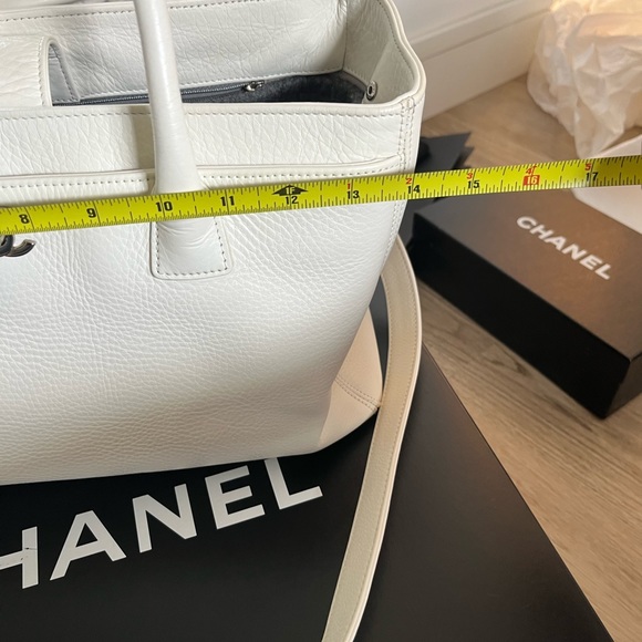 Gorgeous Cerf chanel bag never used - Picture 4 of 13